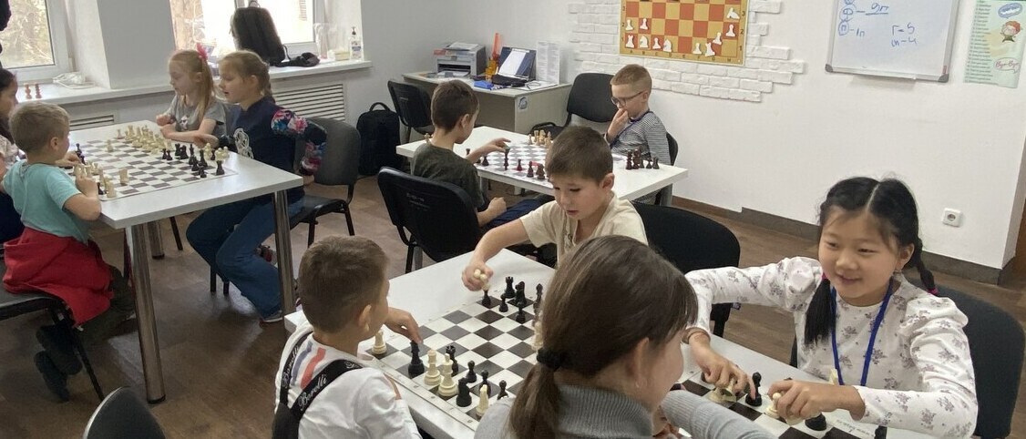 <span style="font-weight: bold;">г. Хабаровск, ул. Дзержинского 46а, 3 этаж. Центр "Твой Старт"</span>